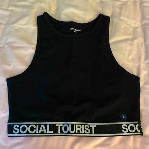 Social Tourist Crop